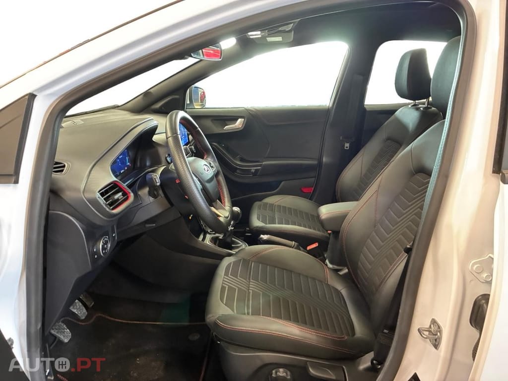 Ford Puma 1.0 Flexifuel mHEV ST-Line x