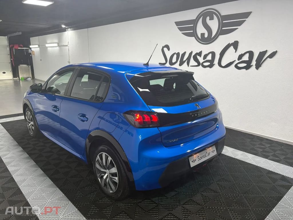 Peugeot e-208 50 kWh Active Pack — fotografia 3