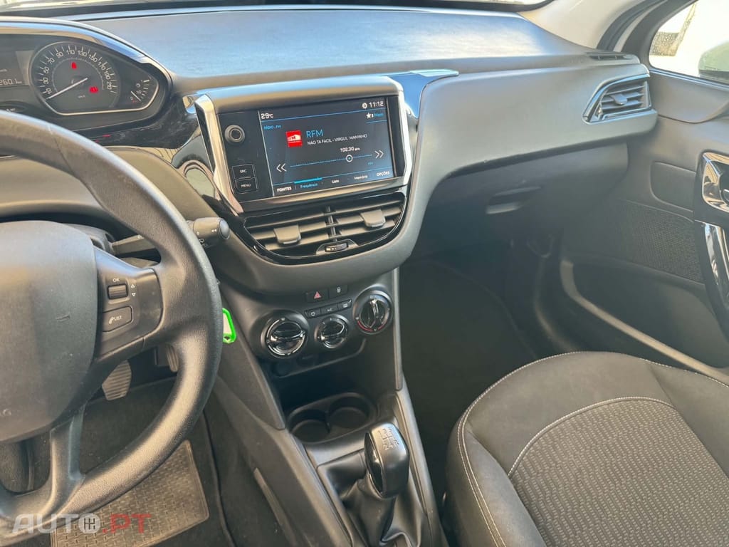 Peugeot 208 PureTech 82 Start & Stop Style