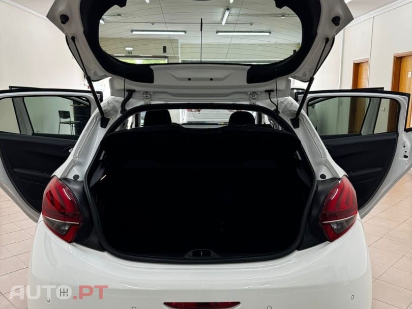Peugeot 208 1.2 PureTech GT Line