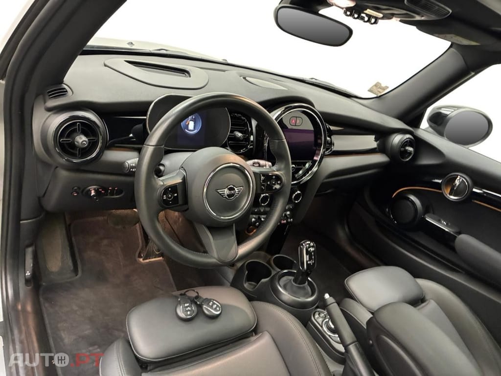 MINI One Cooper Premium Edition