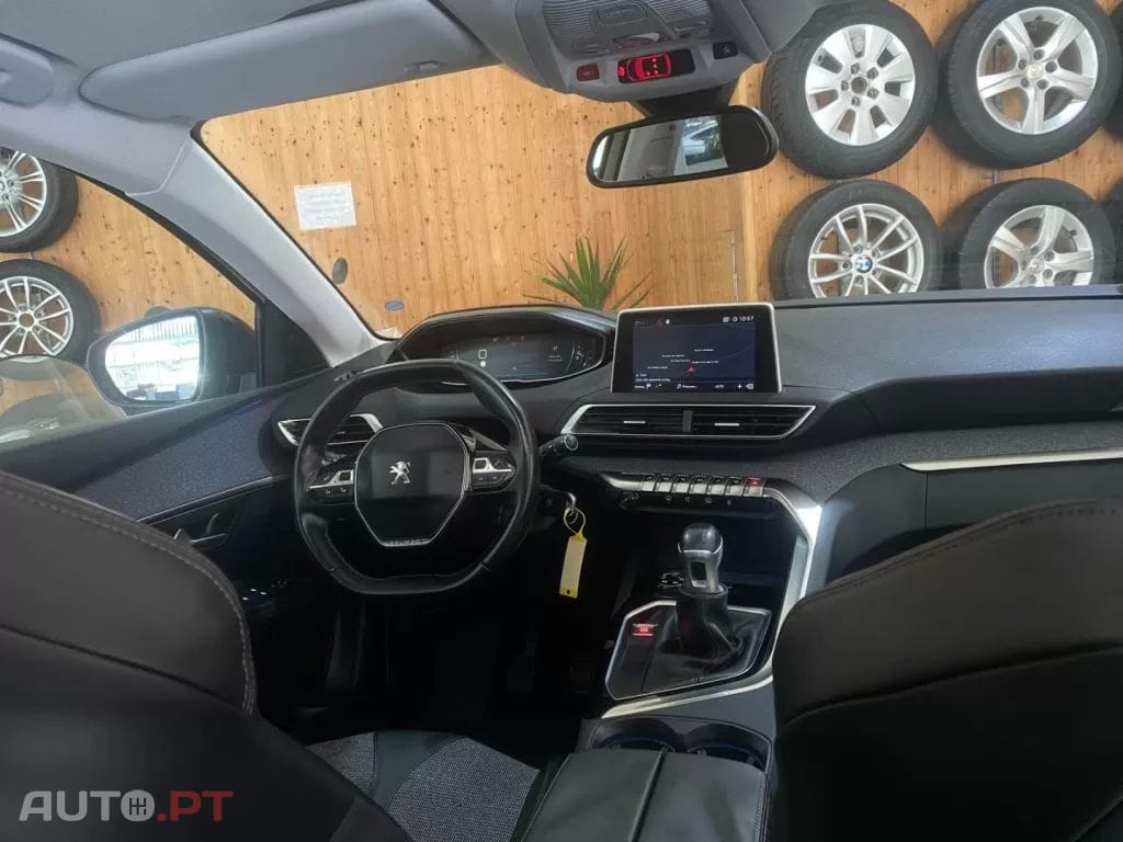 Peugeot 3008 1.2 PureTech Allure