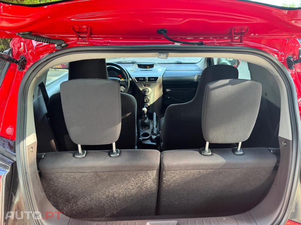 Toyota iQ 1.0
