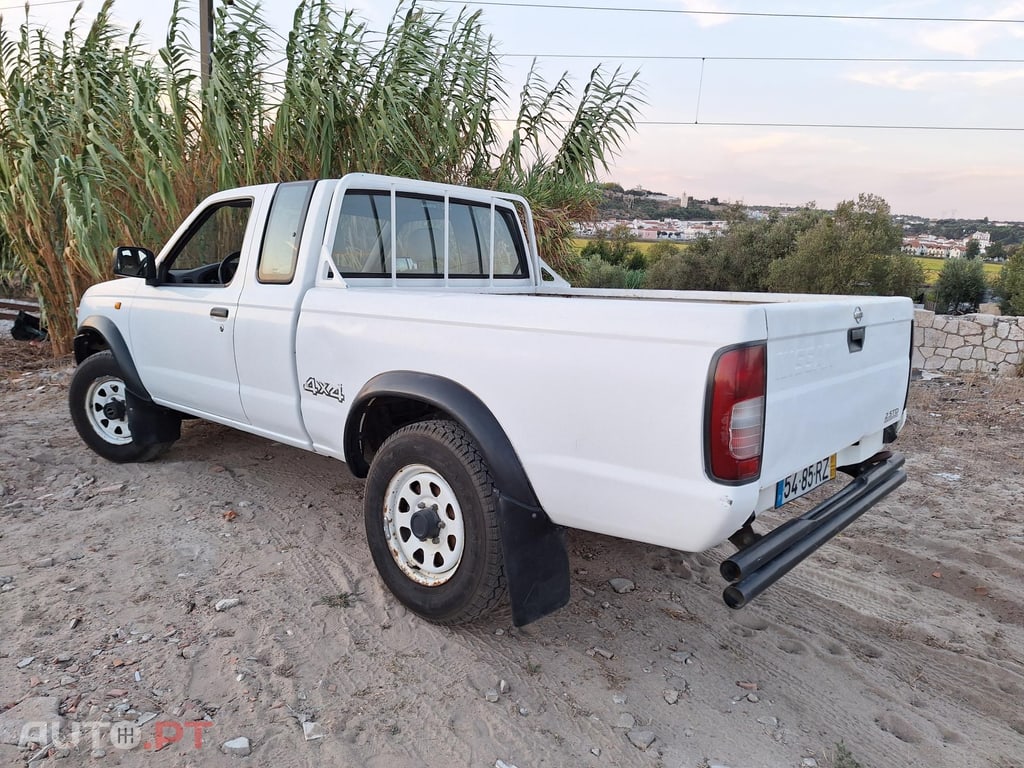 Nissan Pick Up D22 KING CAB 4X4