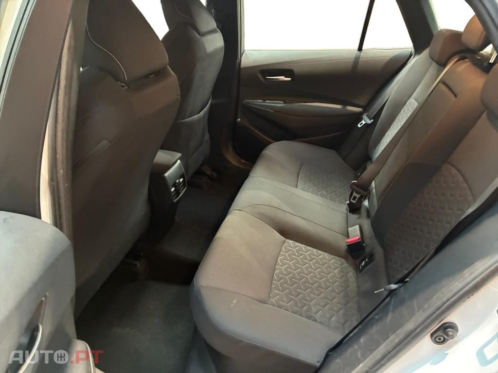 Toyota Corolla TS 1.8 Hybrid Dynamic Business