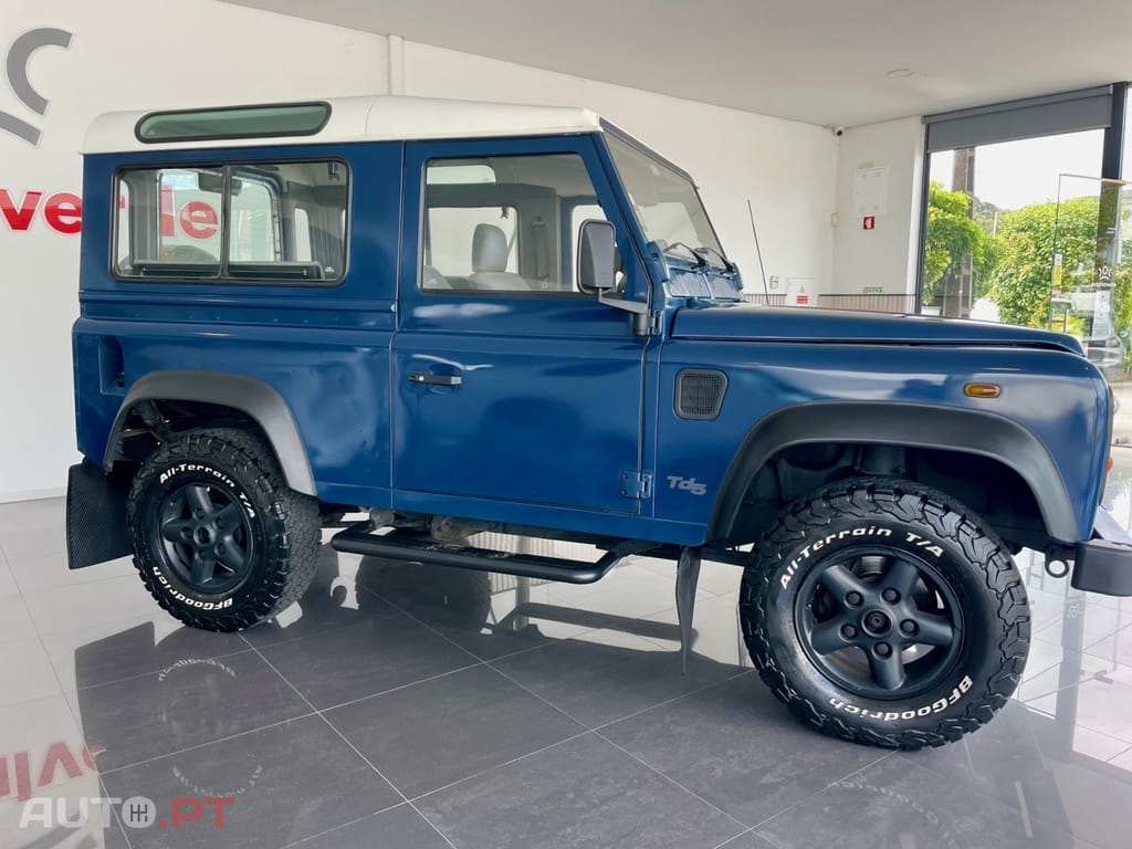 Land Rover Defender 90 2.5 TD5 Metal Top