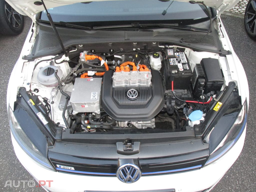 Volkswagen e-Golf AC/DC