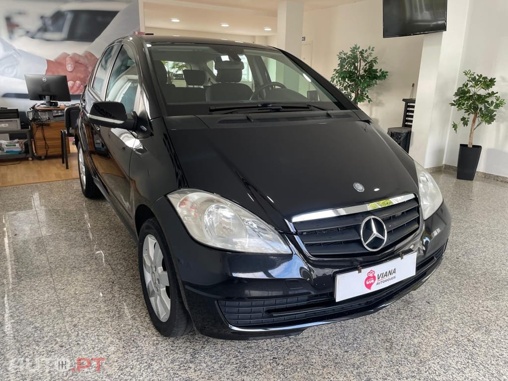 Mercedes-Benz A 160 Elegance BlueEfficiency — fotografia 3