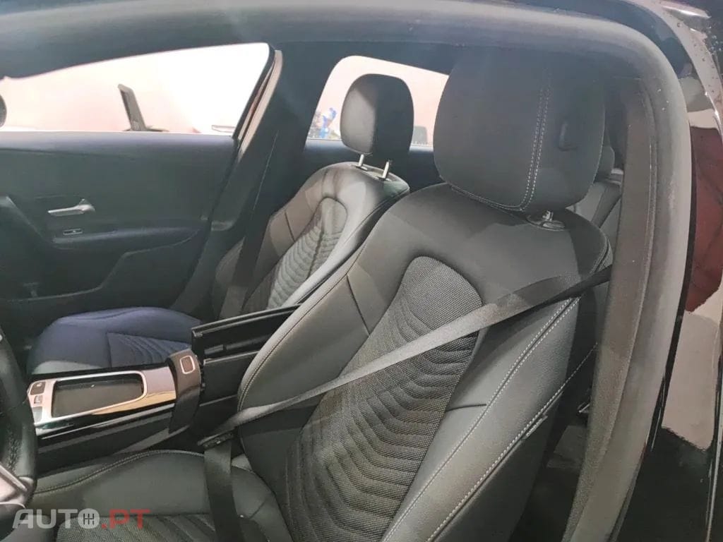Mercedes-Benz A 250 e