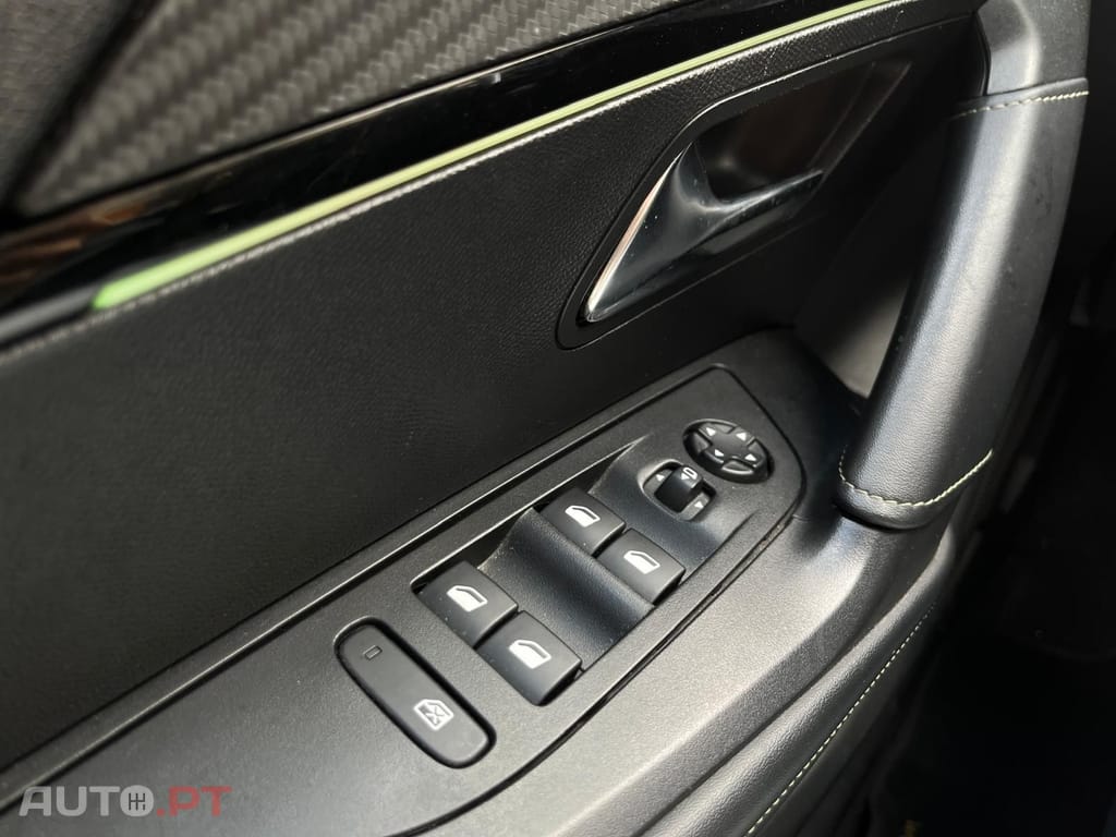 Peugeot 2008 GTLINE 1.5 BlueHdi EAT8