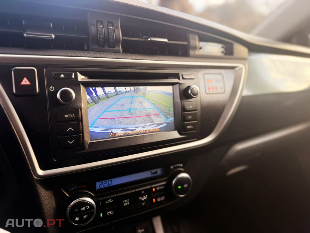 Toyota Auris Touring Sports 1.4 D-4D Com+P.Sport +Navi