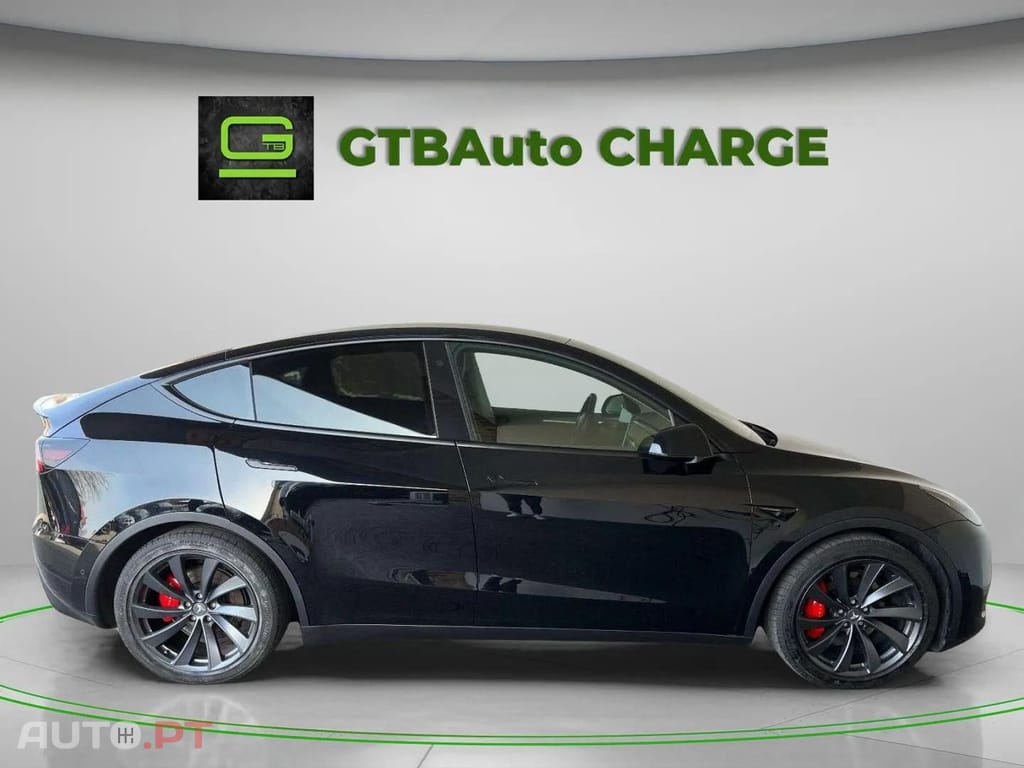 Tesla Model Y Performance Dual Motor AWD