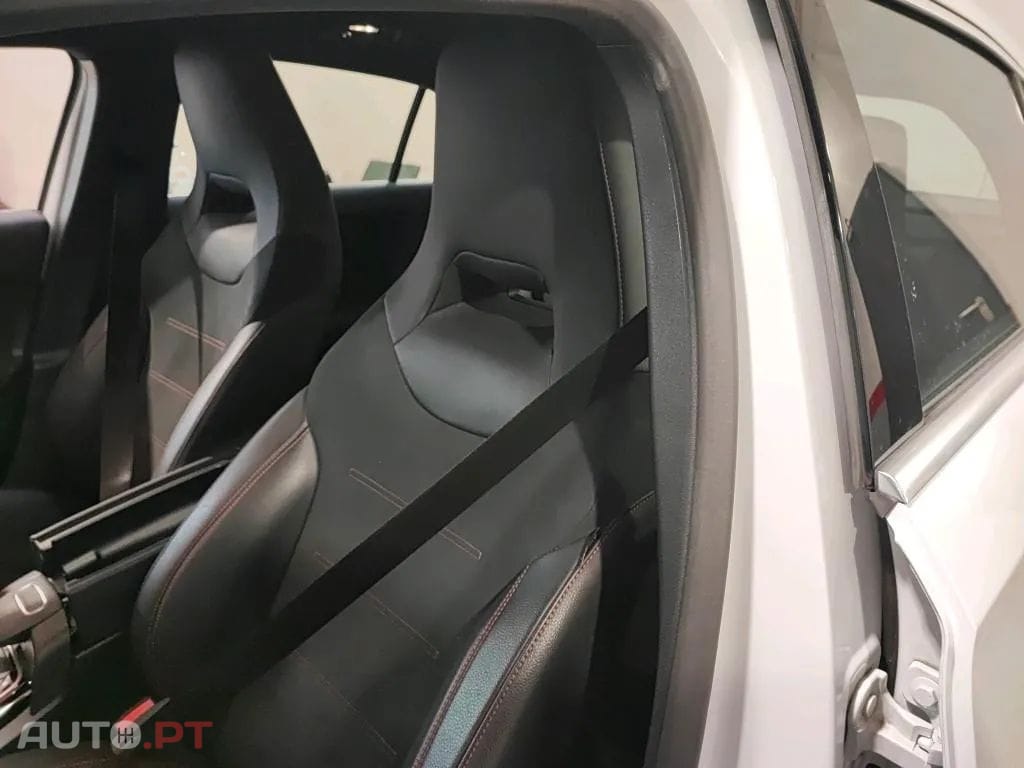 Mercedes-Benz A 180 d AMG Line