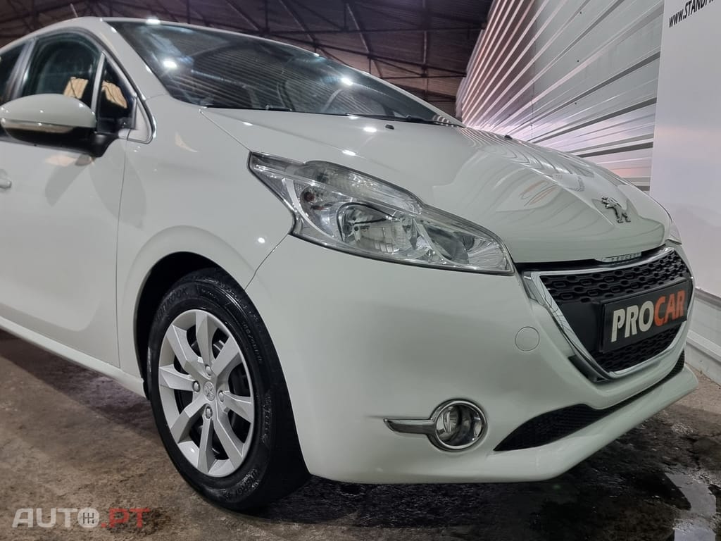 Peugeot 208 1.6 e-HDi Pack