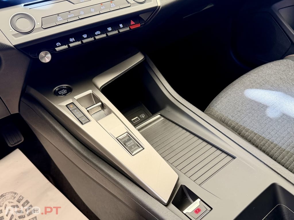 Peugeot 308 SW 1.2 Hybrid Style e-DCS6