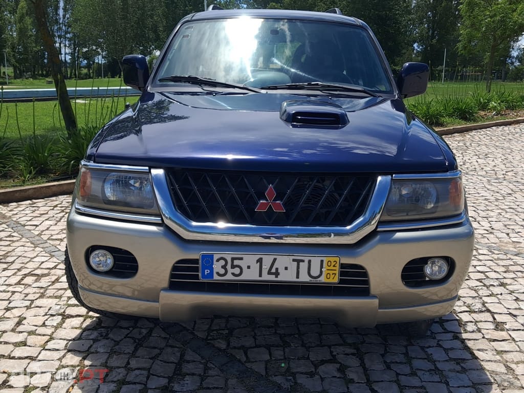 Mitsubishi Pajero Sport 2.5 TD GLS