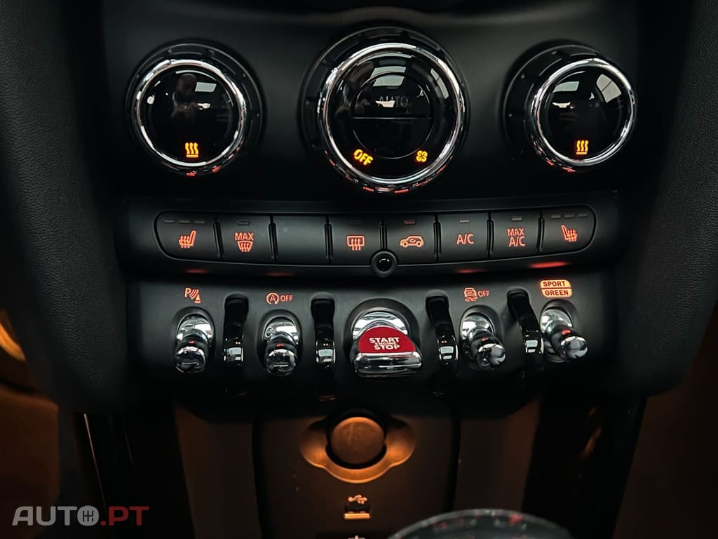 MINI Cooper Cooper Premium Extra Essential Auto