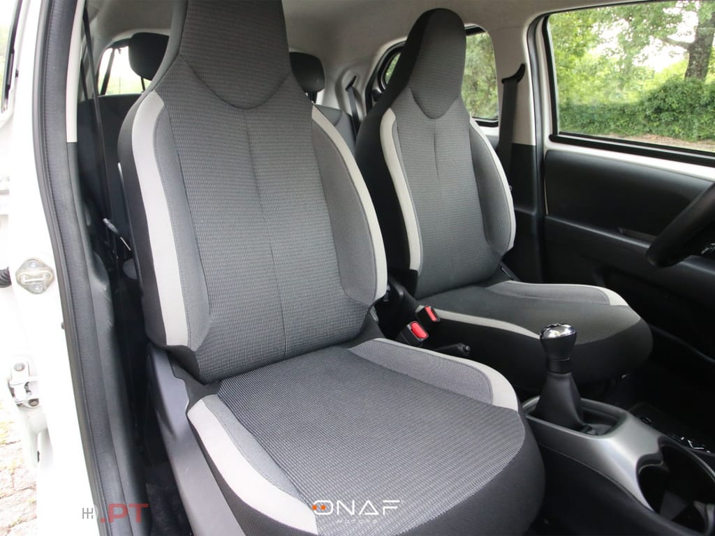 Toyota Aygo X 1.0 VVT-i X-Play