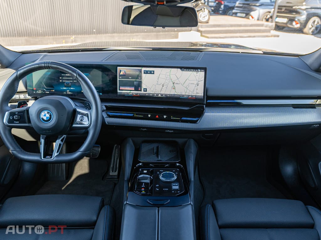 BMW 530 e Pack Desportivo M