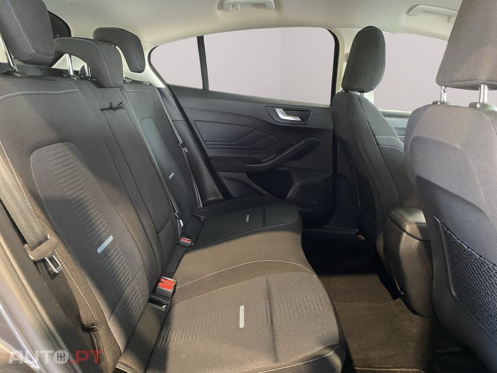 Ford Focus 1.0 EcoBoost MHEV Active