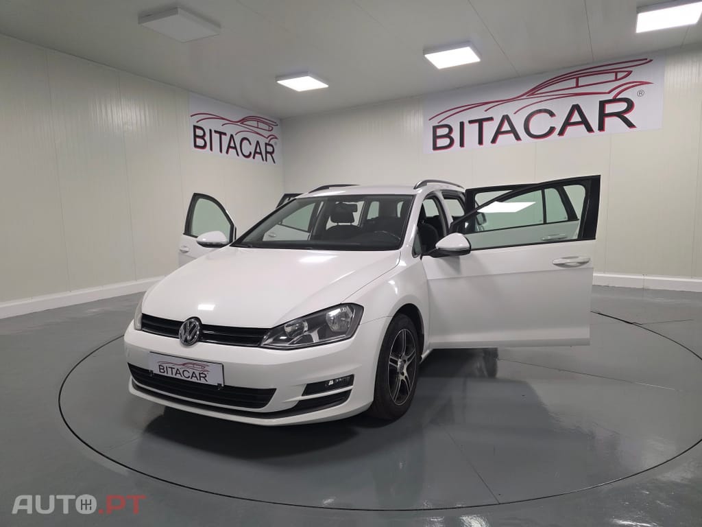 Volkswagen Golf 1.6 HDI CONFORTLINE