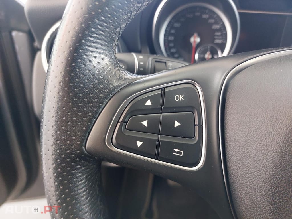 Mercedes-Benz CLA 180 d Shooting Brake