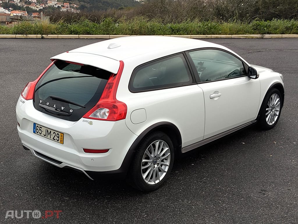 Volvo C30 1.6 D Drive 99g Momentum Start/Stop