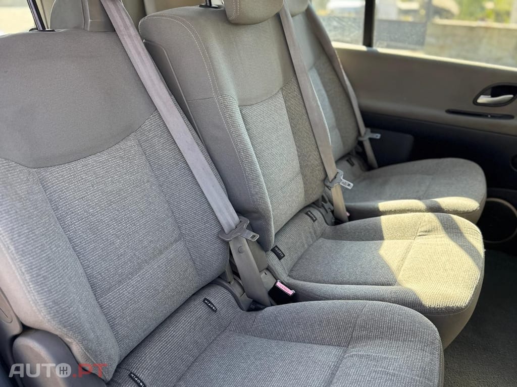 Renault Espace 1.9 dCi Confort 6L