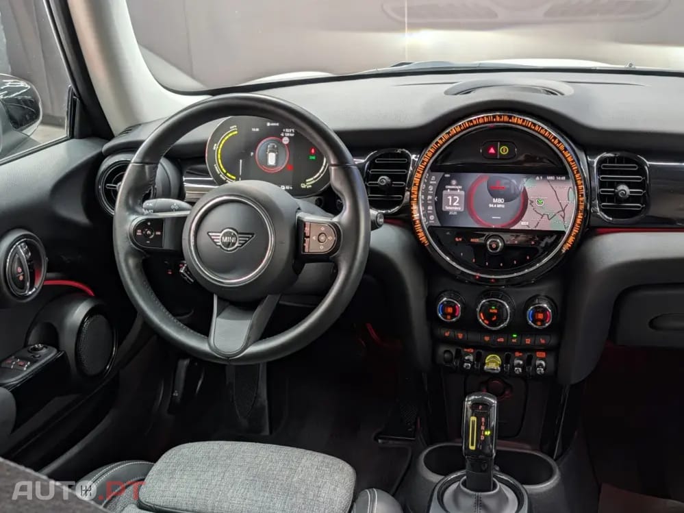MINI Cooper Cooper SE