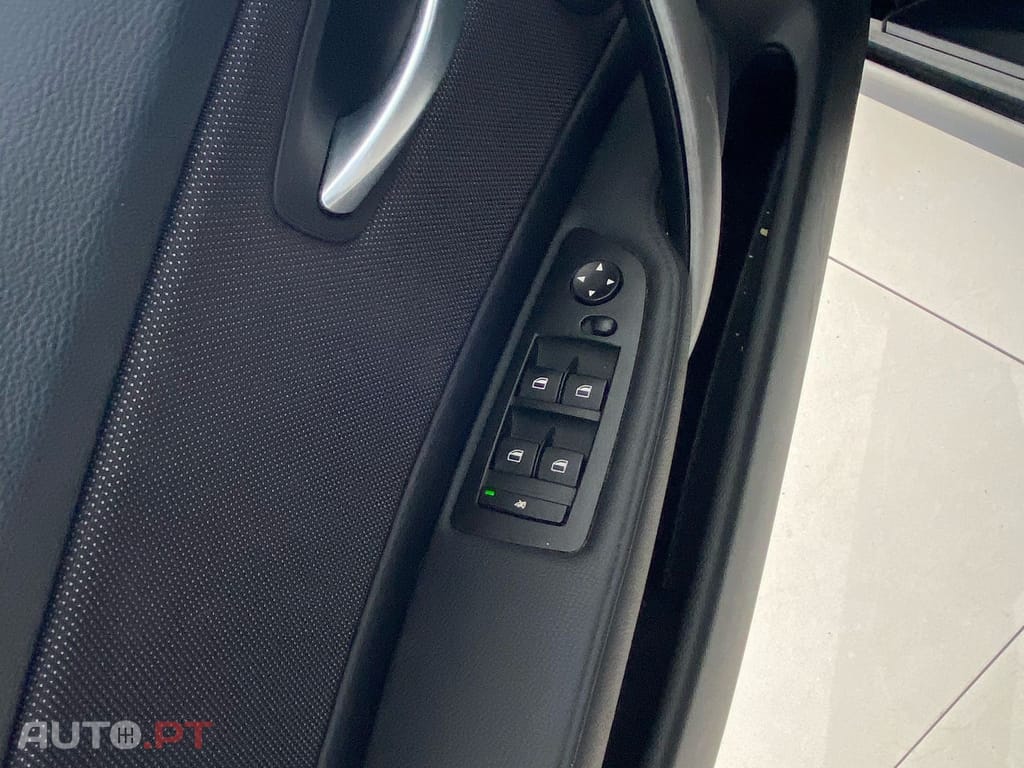 BMW 118 I SPORT