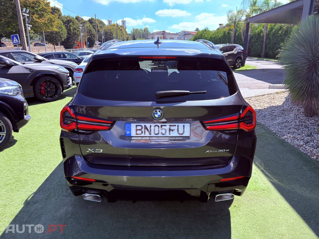 BMW X3 30 e xDrive Pack M — fotografia 15