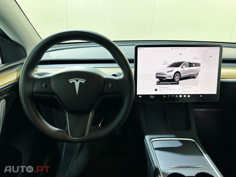 Tesla Model Y Long Range Dual Motor AWD