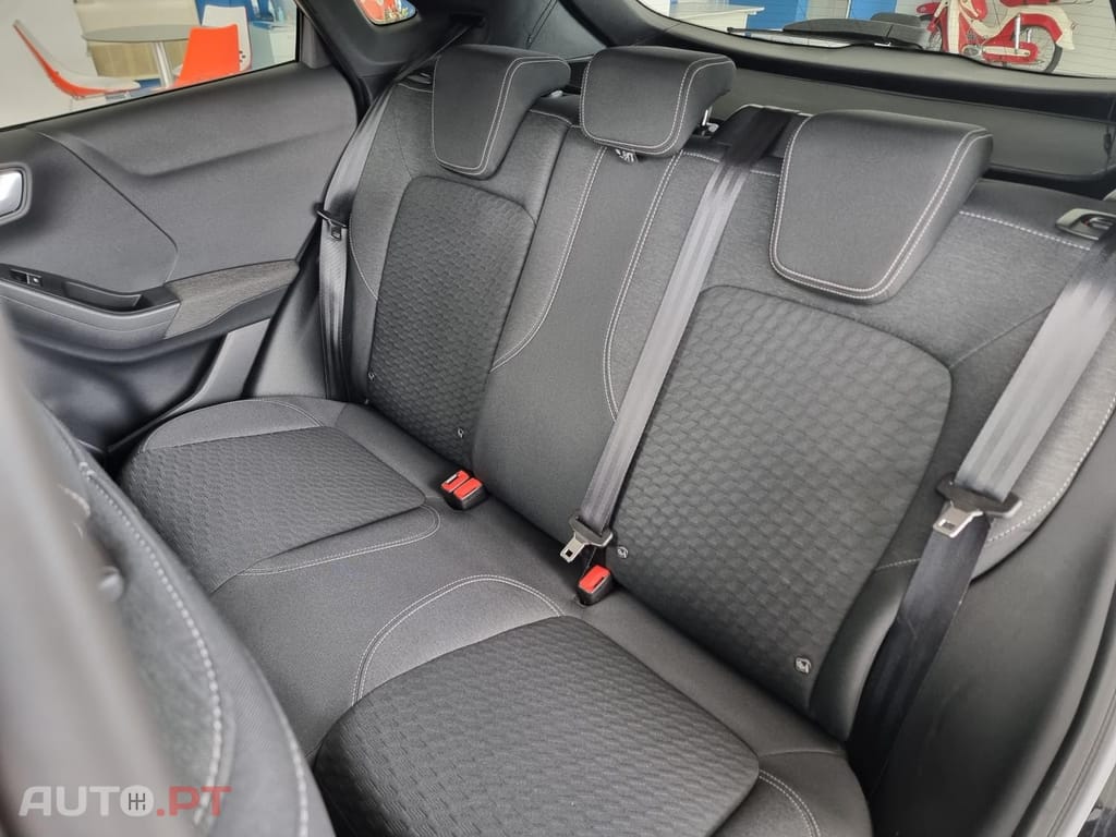Ford Puma 1.0 EcoBoost MHEV Titanium