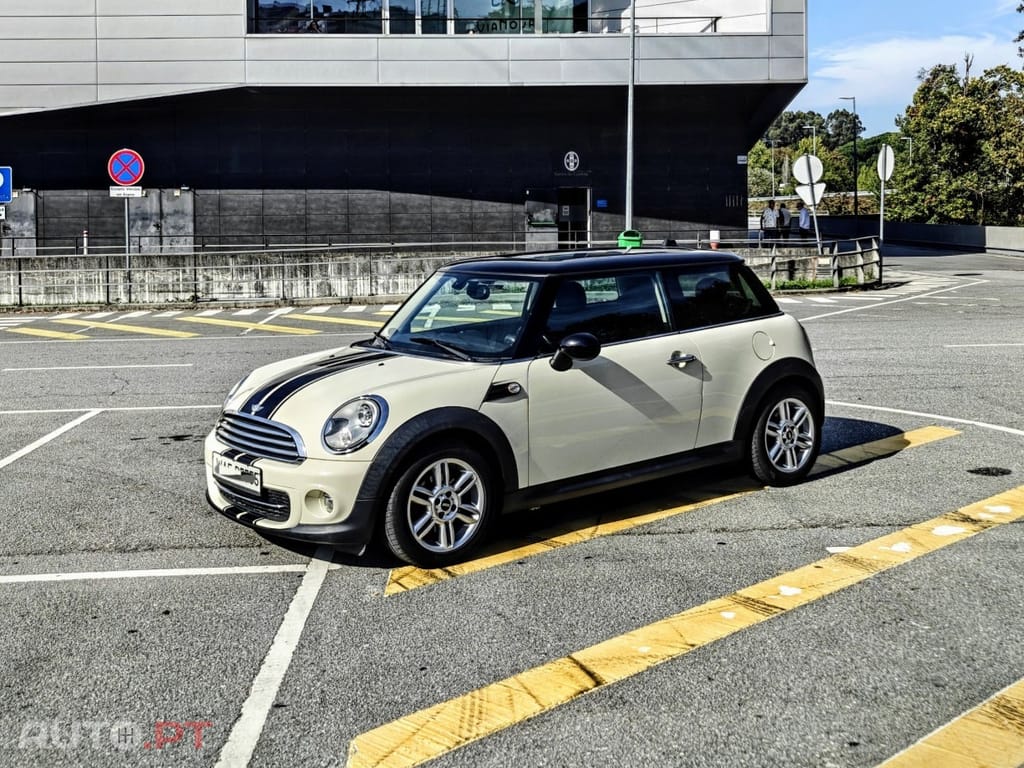 MINI Cooper Cooper Baker Street