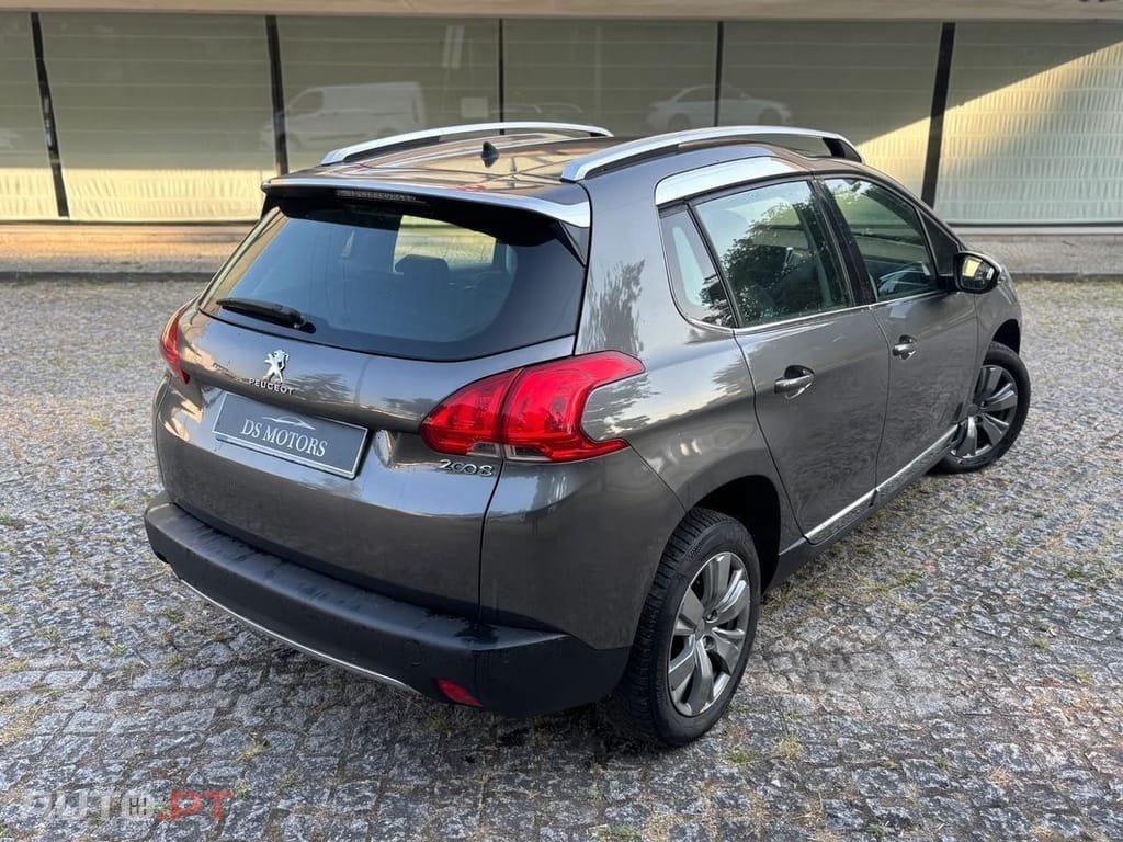 Peugeot 2008 1.2 PureTech Allure