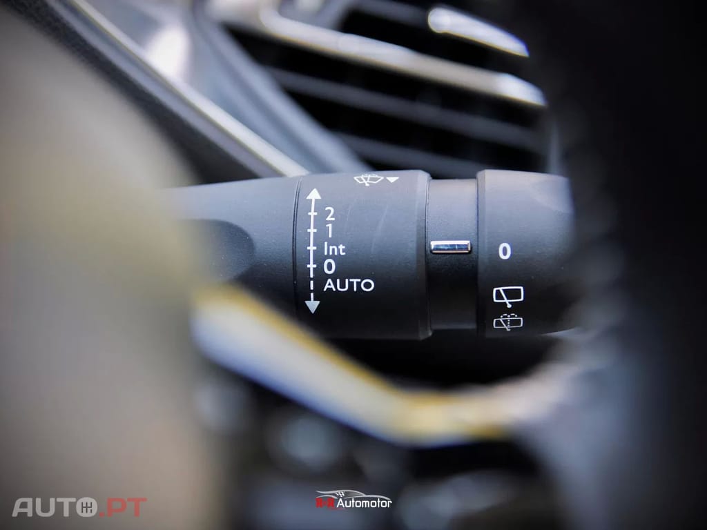 Peugeot 308 1.2 PureTech Business Line