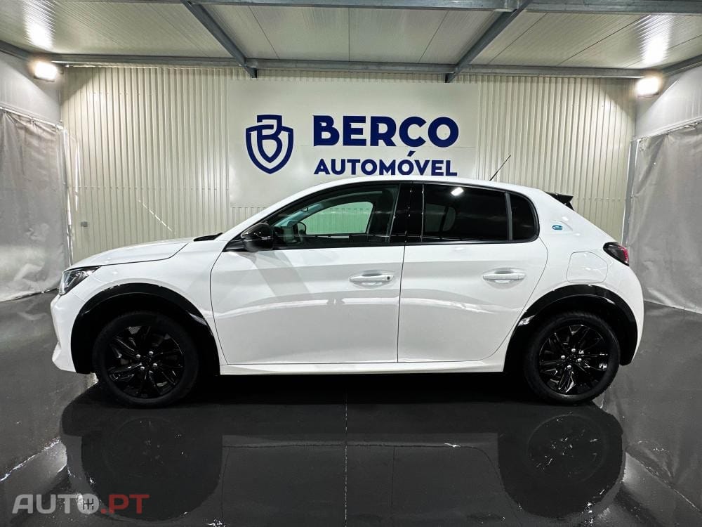 Peugeot E-208 50 kWh Allure Pack