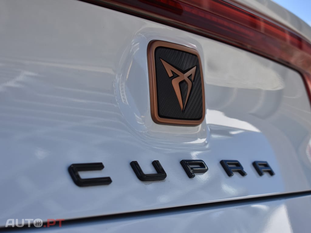 Cupra Leon 1.4 e-Hybrid Cupra DSG VZ