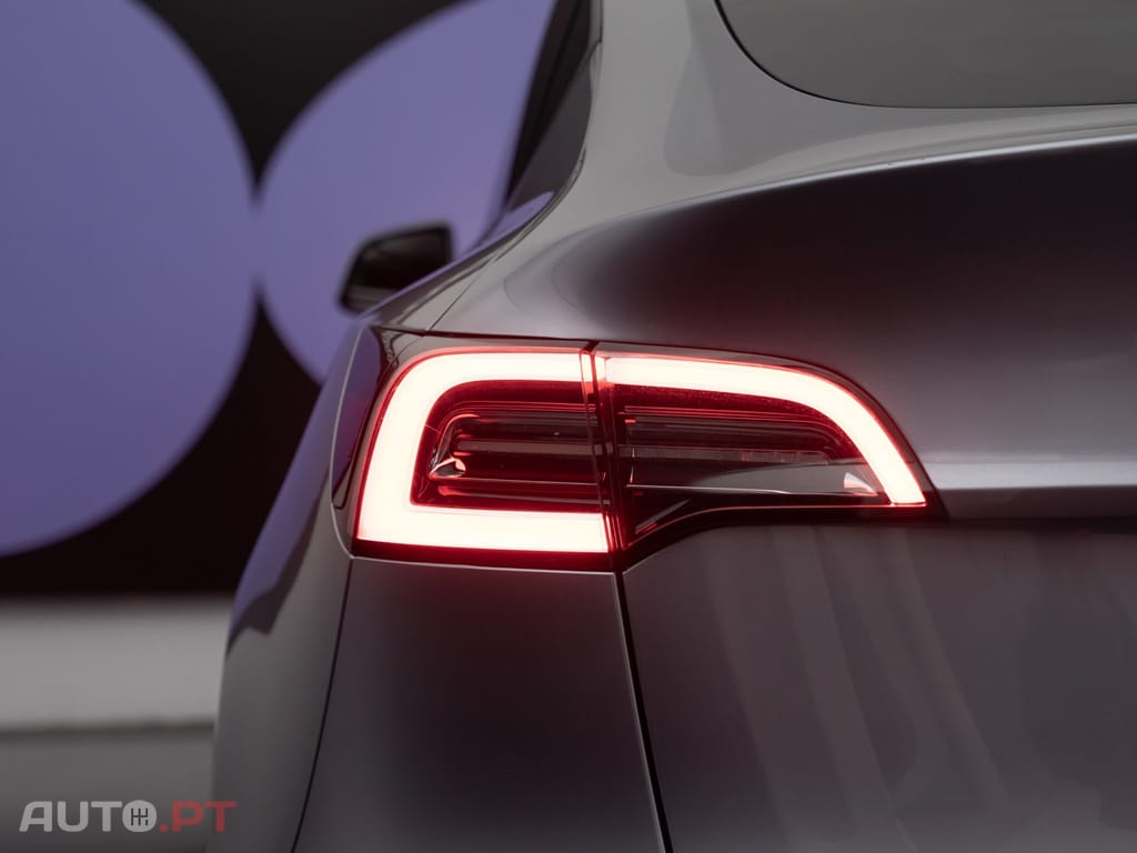 Tesla Model Y Tração Traseira