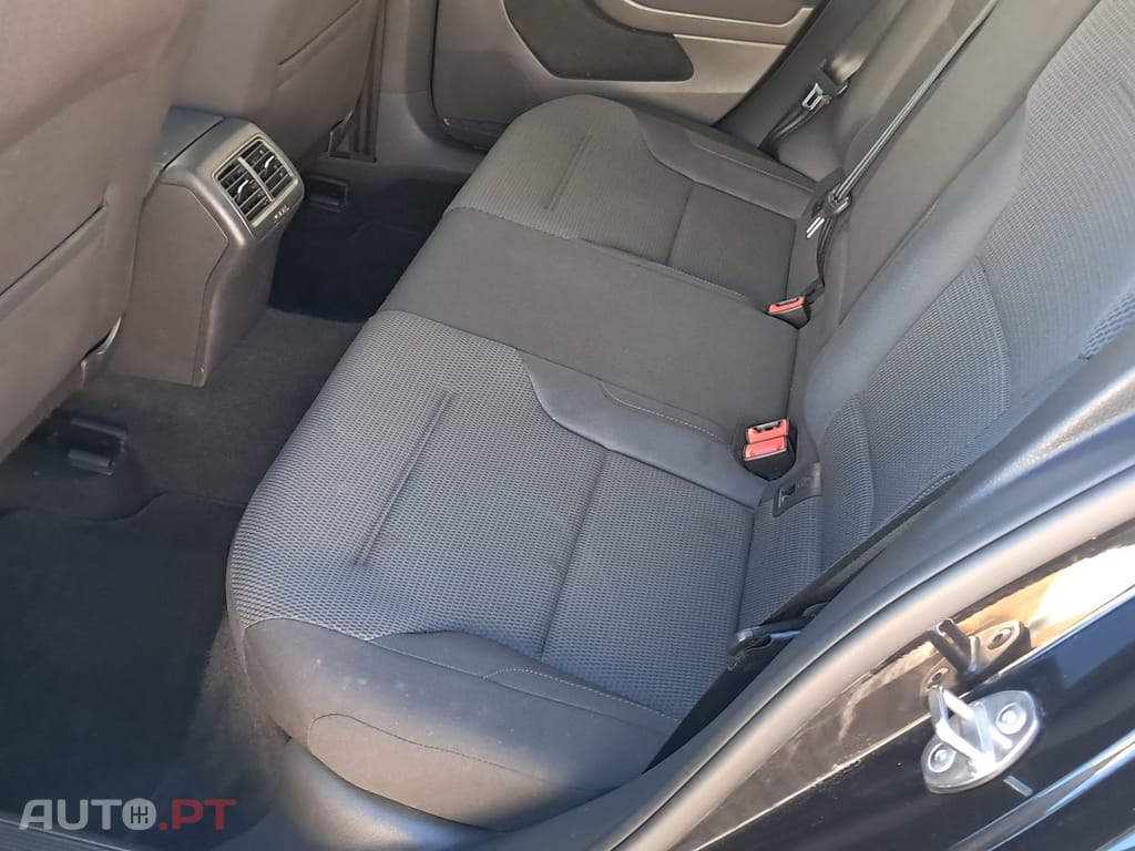 Volkswagen Golf 1.6 TDi BlueMotion Confortline