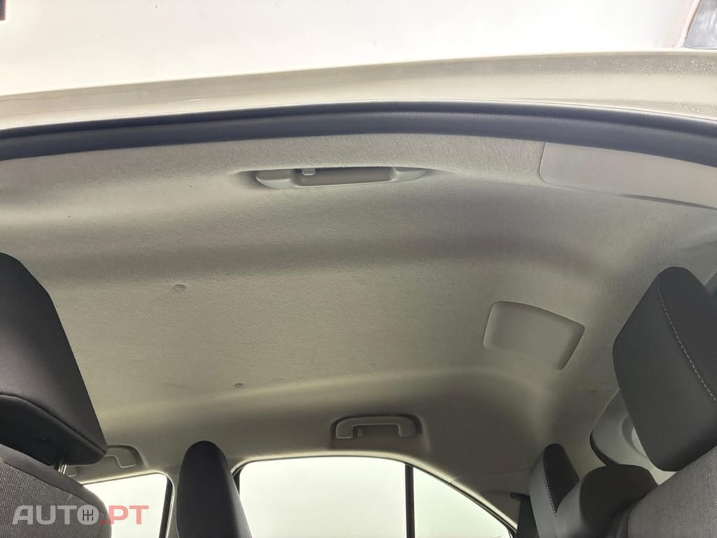 Toyota Yaris Cross Hybrid Dynamic Business 2WD