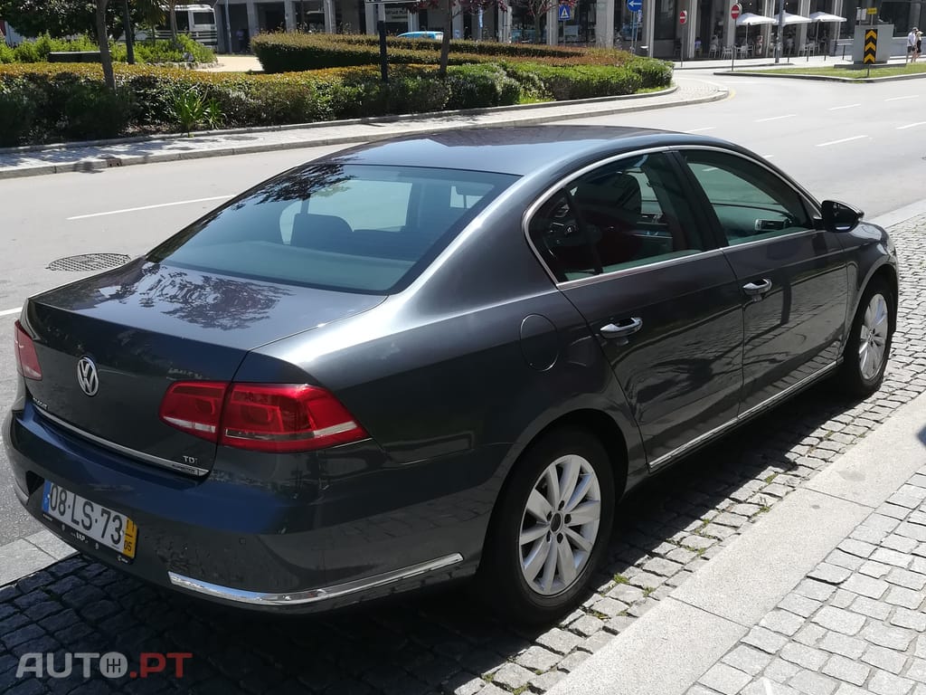 Volkswagen Passat PASSAT B7 1,6TDI 105CV CONFORT