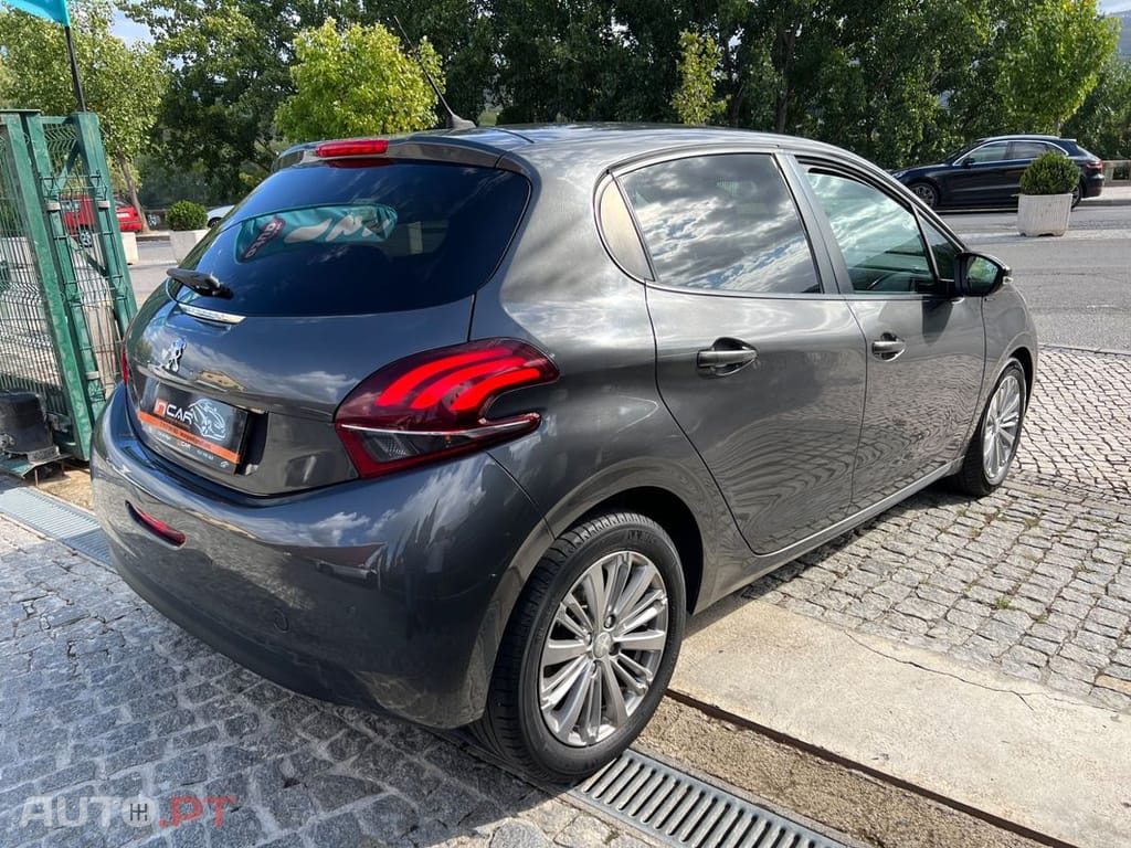 Peugeot 208 1.5 BlueHDi Allure Pack