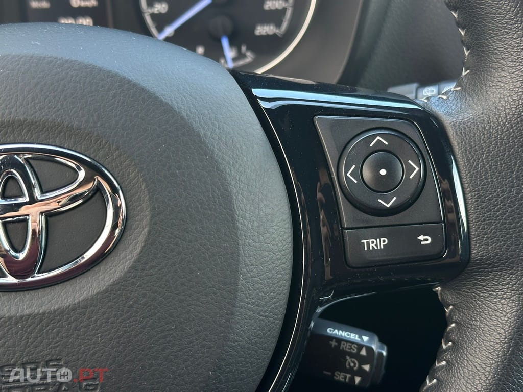 Toyota Yaris 1.5 HSD Comfort +P.Style+P.Techno