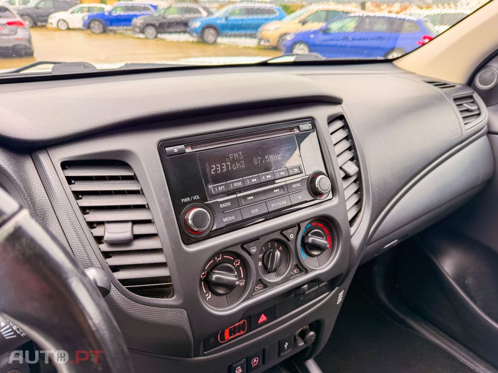 Mitsubishi L200 2.3 DI-D CD Invite 4WD