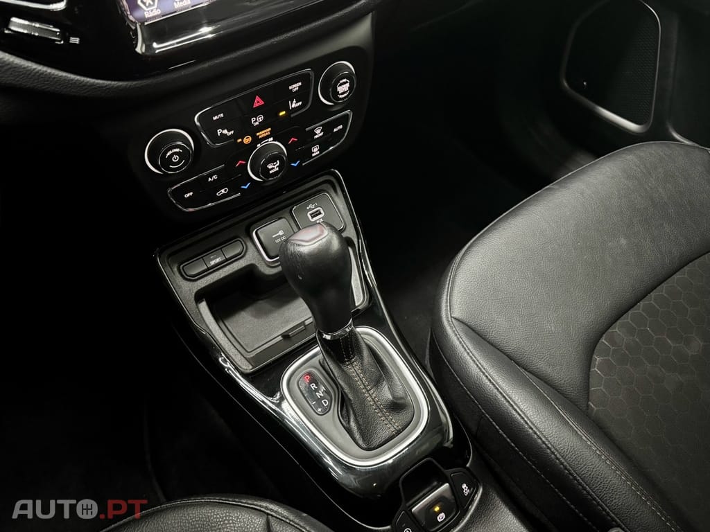 Jeep Compass 1.3 T Limited DCT