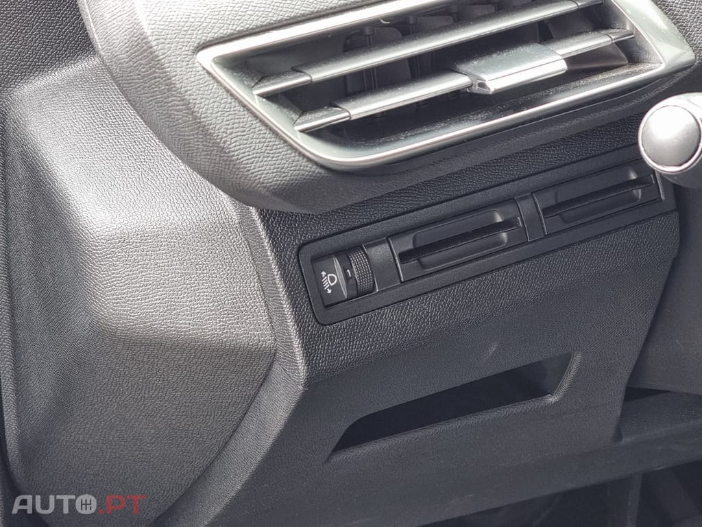 Peugeot 5008 1.5 BlueHDi Allure EAT8