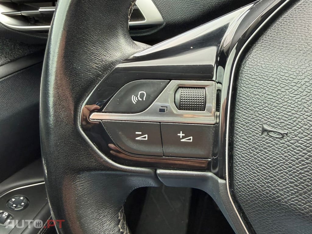 Peugeot 3008 1.2 PureTech Allure