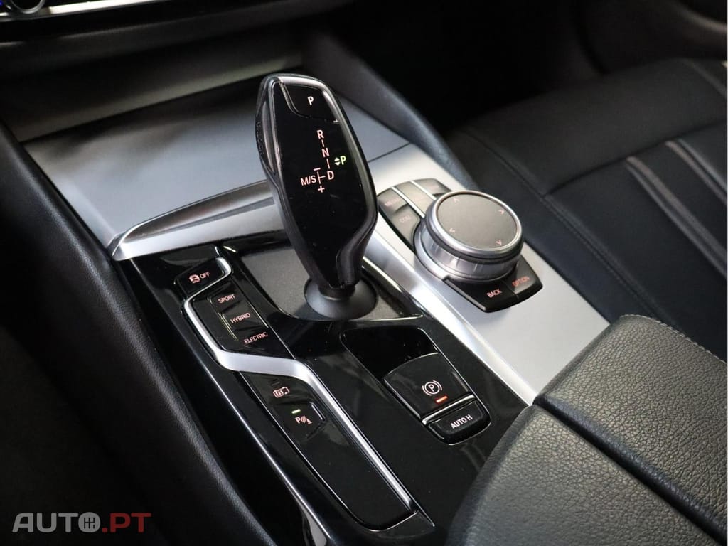 BMW 530 e Auto Line Luxury