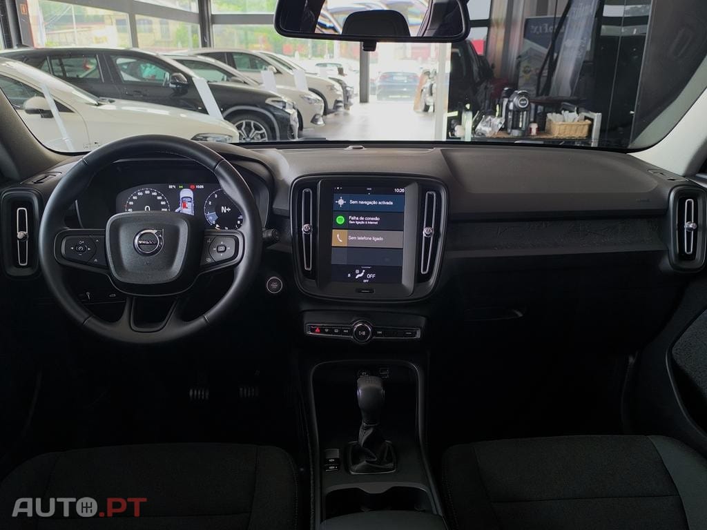 Volvo XC40 1.5 T2 Momentum